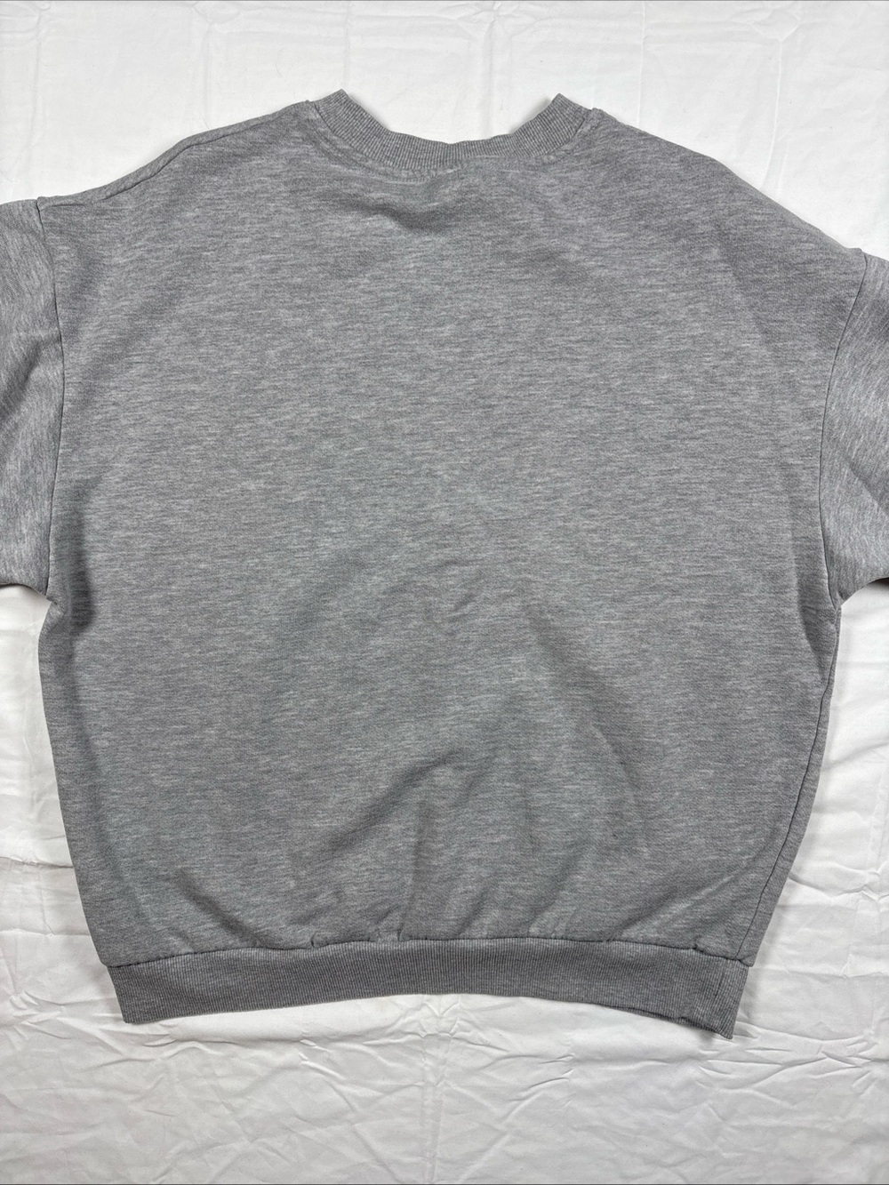 ALO Yoga Woman’s Light Gray Crewneck Sweatshirt - Picture 7 of 7